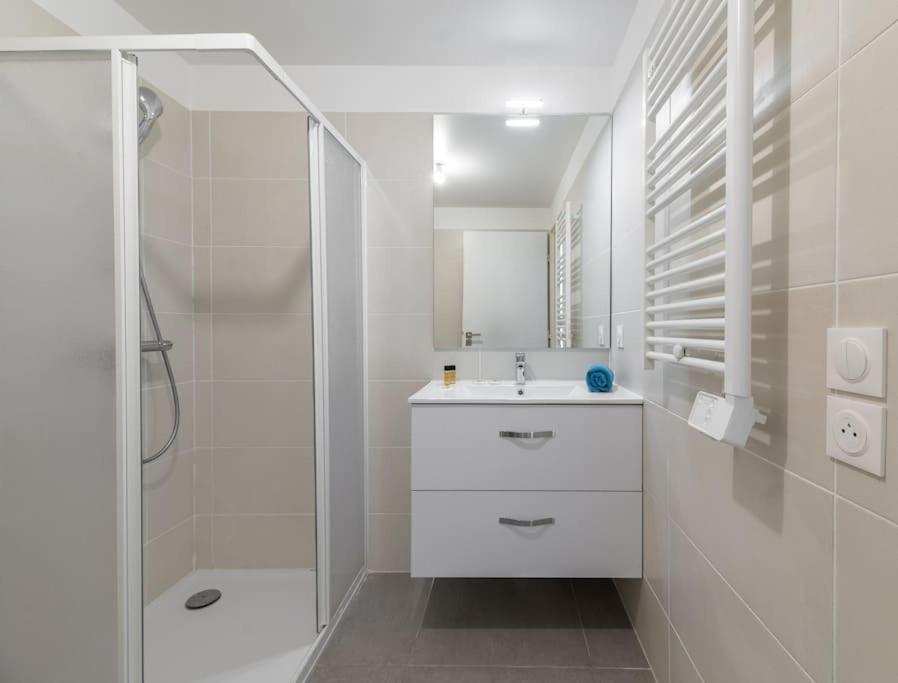 Apartament Le Cap Riviera - Centre- Parking Prive - Climatisation Mentona Zewnętrze zdjęcie